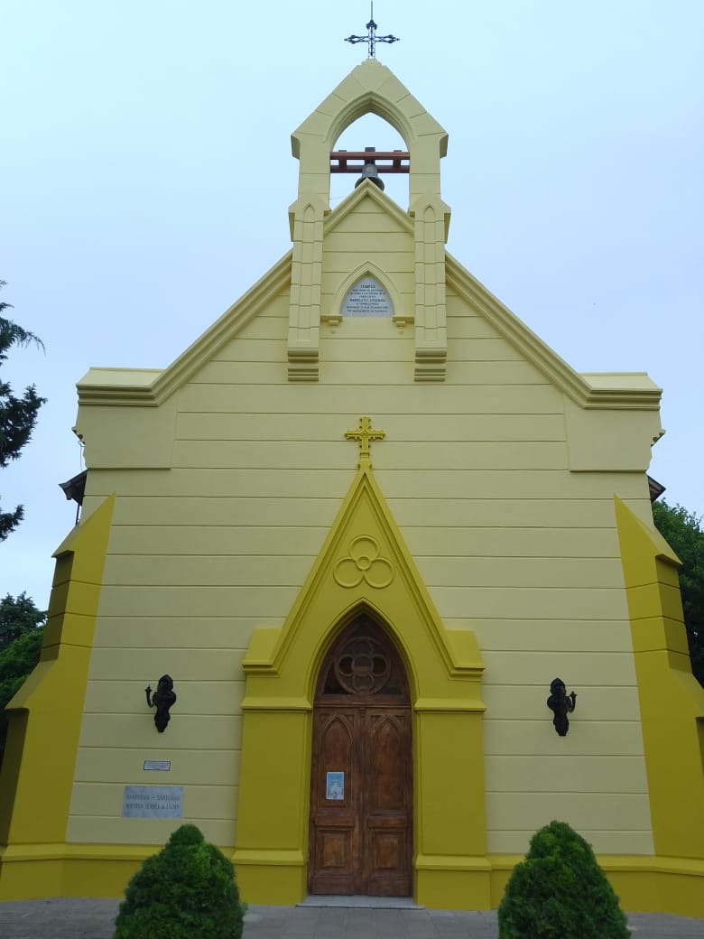 Parroquia con frente renovado
